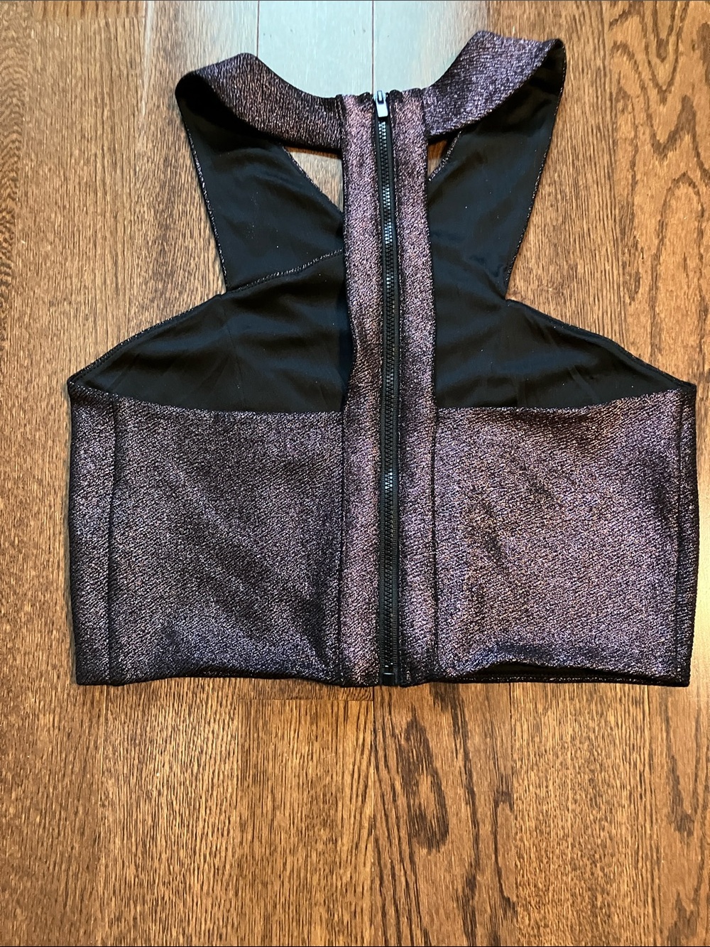 NWOT- One of a kind Metallic Plum Sleeveless Cropped Tank Top w free gift - Picture 2 of 11